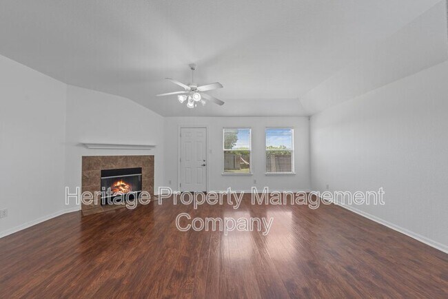 Building Photo - 9302 Mare Country