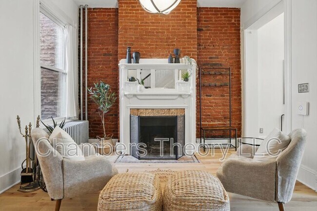 Building Photo - 136 R St NE