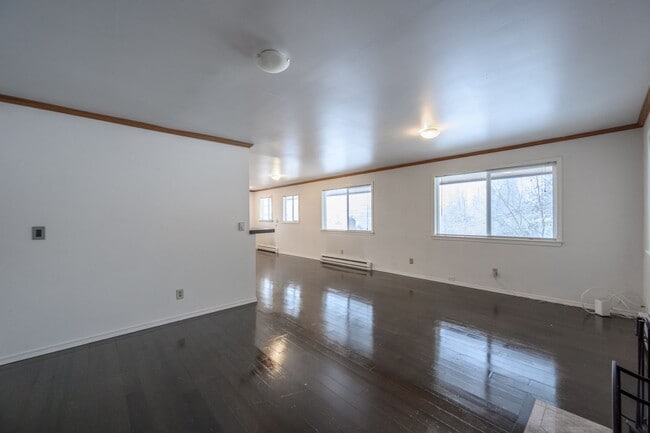 Building Photo - Move-In Special: 1 Month Free | Spacious 4-Bedroom Contemporary Home with 1-Bedroom ADU