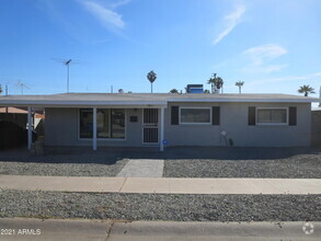Building Photo - 3813 W Meadowbrook Ave