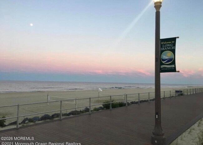 Building Photo - 313 Norwood Ave