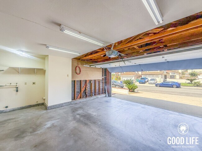 Building Photo - Sunlit 3BD/2BA Home in San Diego with Large Backyard & 2-Car Garage