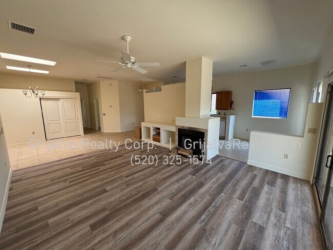 Building Photo - Beautiful 2 BD 2 BA House in the Springs in Green Valley - GVR Included!