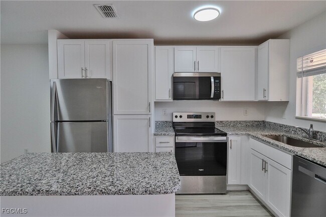 Building Photo - 11931 Palm Bay Court