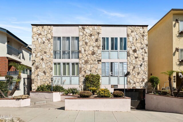 Building Photo - 630 E Orange Grove Ave
