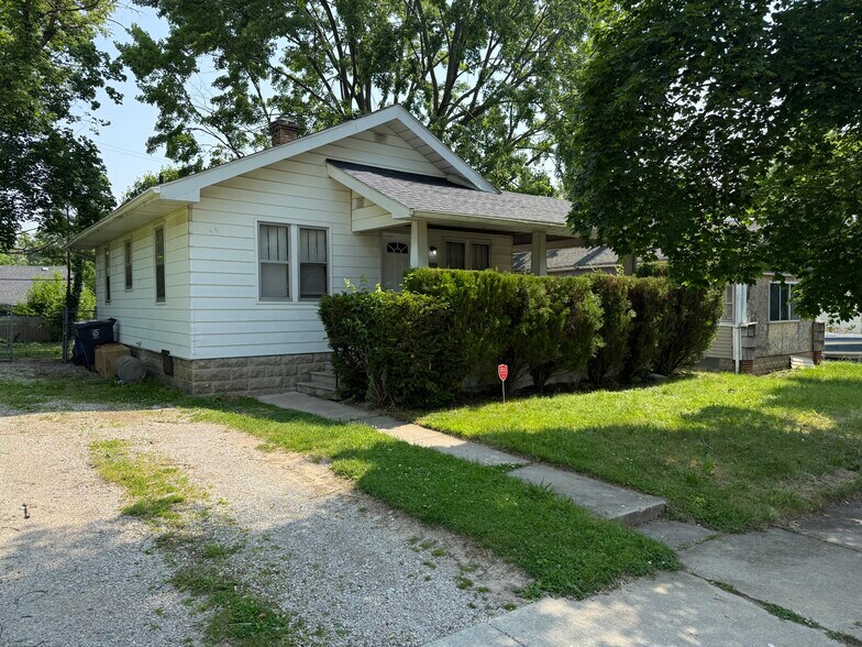 Building Photo - 2558 Tiffin St