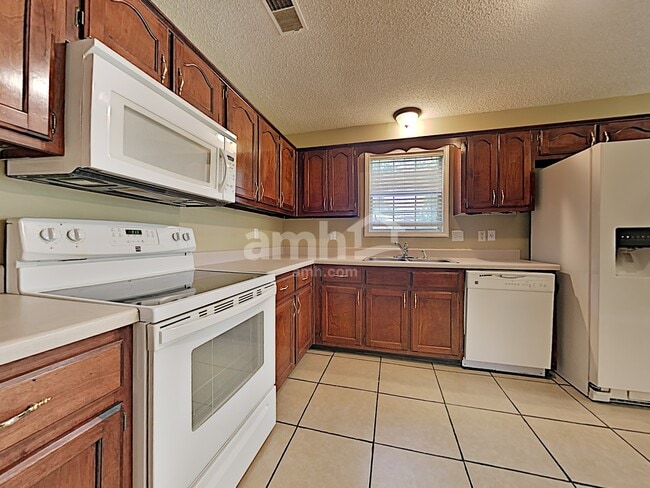 Building Photo - 4514 Huron Rd