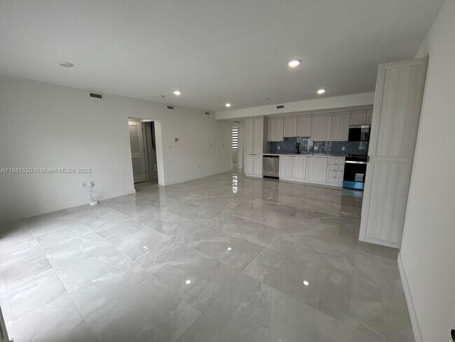 Building Photo - 14608 SW 261 St Ter