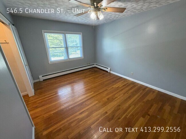 Building Photo - 546.5 Chandler St