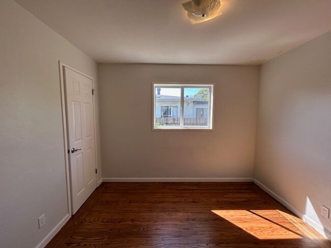 Building Photo - Charming 4 Bedroom, 2 Bath Home in Novato ...