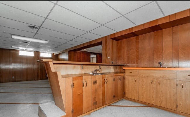 Building Photo - 418 E 274th St