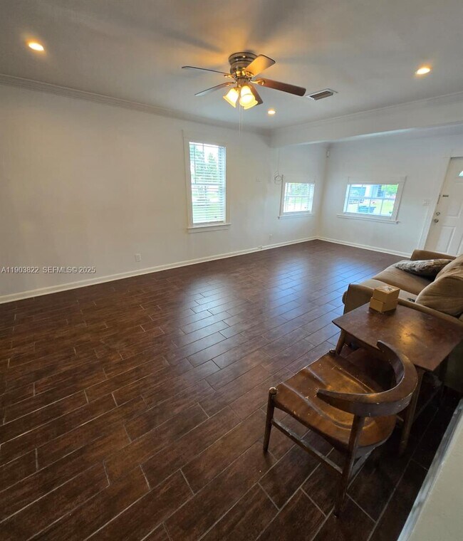 Building Photo - 2420 Jackson St