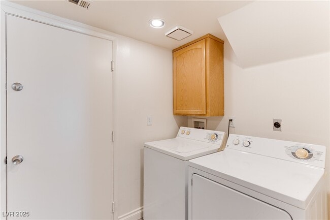Building Photo - 313 Tuscany Ct