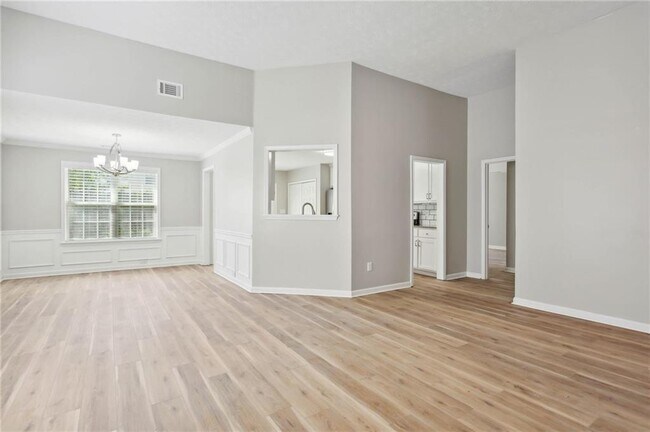 Building Photo - 2335 Winthrope Way Dr