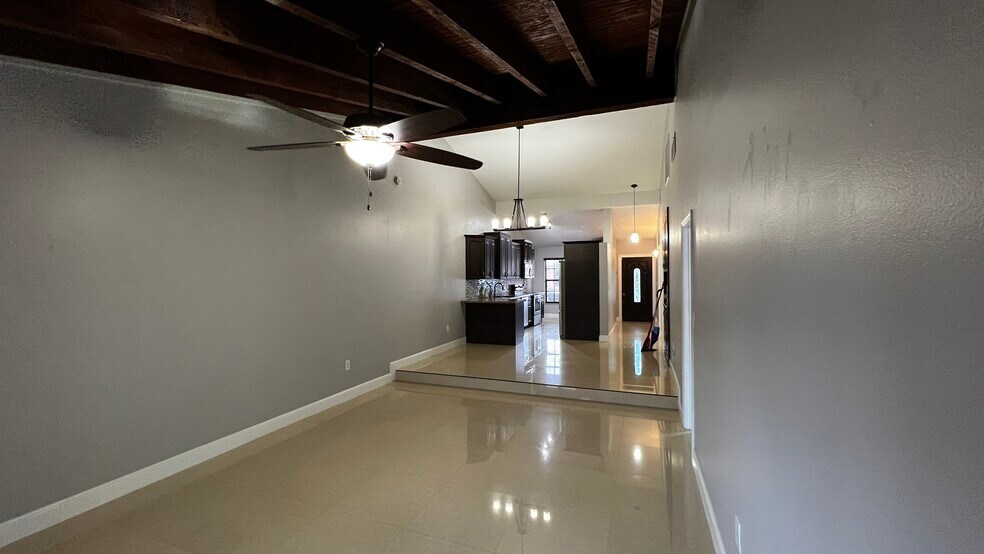 Living Room - 2310 Elm Ct