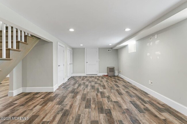 Building Photo - 553 Colts Neck Rd