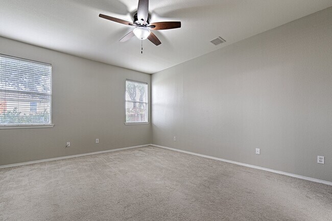 Building Photo - 2804 Hudson Crossing