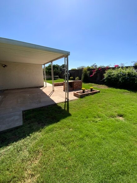 Building Photo - 10376 Baccus Ct
