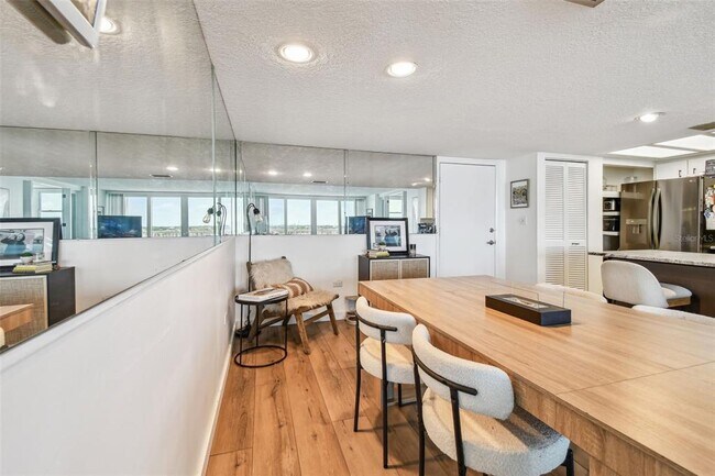 Building Photo - 500 Treasure Island Causeway