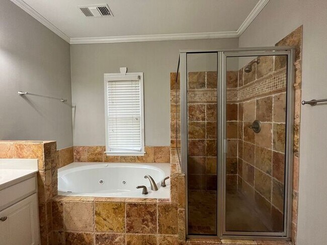 Building Photo - 3264 Tomeh Way