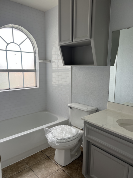 Building Photo - 4301 Capri Dr