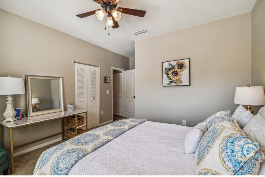 Building Photo - 628 Arbor Lake Ln