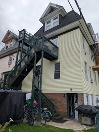 Building Photo - 509 E 4th St