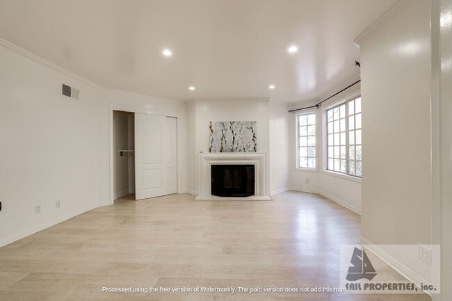 Building Photo - Sea Cliff on the Greens Gated Community Home!