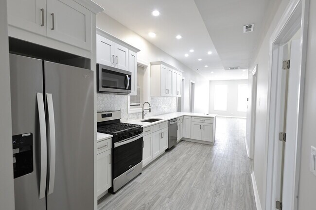 Building Photo - 3621 S Winchester Ave