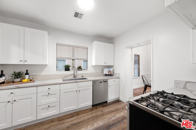 Building Photo - 205 S Hamel Dr