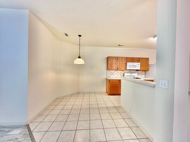 Building Photo - 18214 Wren Dale Ln