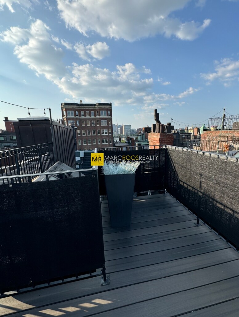 Building Photo - 265 Beacon St