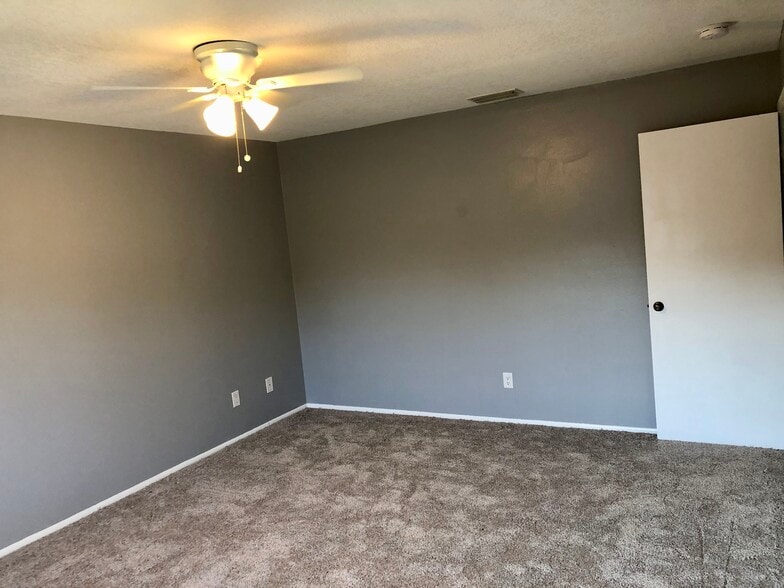 Building Photo - 3021 W Braddock St