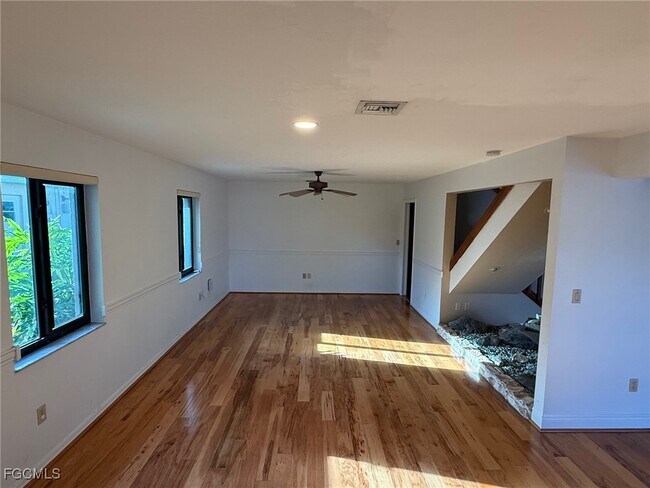 Building Photo - 3417 SW 8th St
