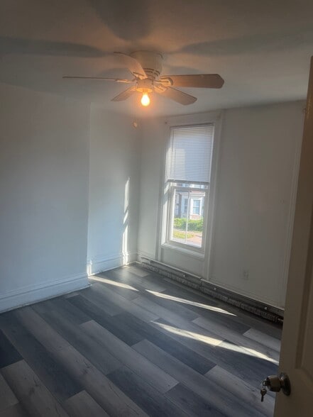 Building Photo - 413 South St