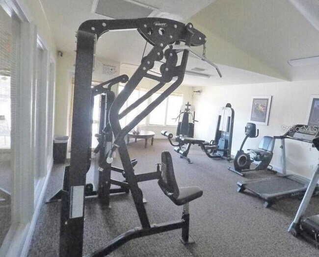 Building Photo - 1209 S Beach Cir