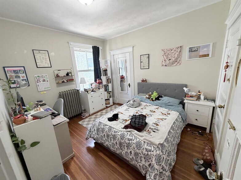 Building Photo - 77 College Ave