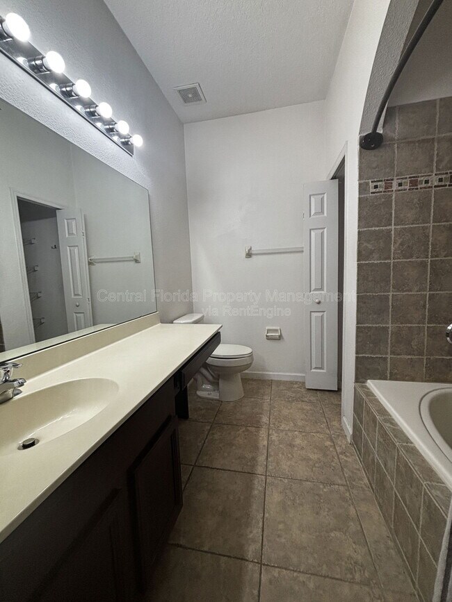 Building Photo - 16183 Old Ash Loop