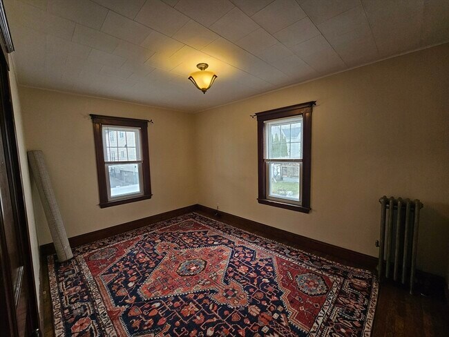 Building Photo - 118 Governor Winthrop Rd