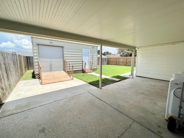 Building Photo - 2532 Misty Meadows Dr