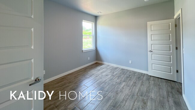Building Photo - 17583 Natalie Ct