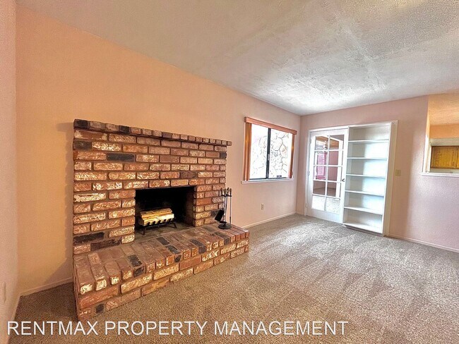 Building Photo - 3 br, 2 bath House - 1487 SUNBURST DR