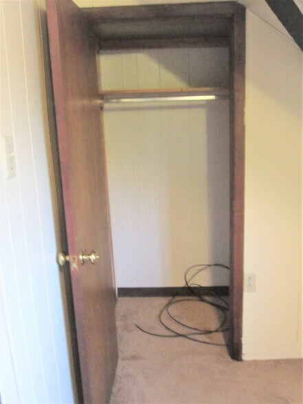 Building Photo - 2421 Beechwood Blvd