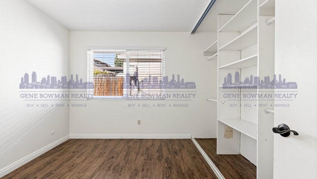 Building Photo - Beautiful 3 Bedroom / 2 Bathroom Home with Yard & 2-Car Garage – Conveniently Located in Paradise...