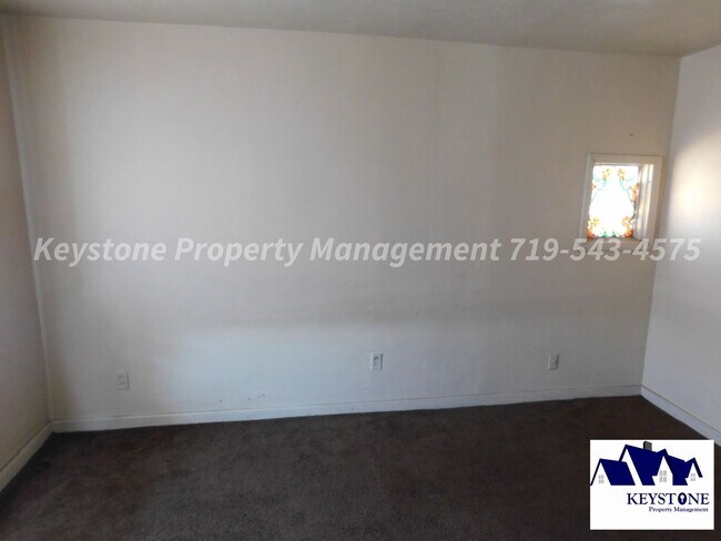 Building Photo - 906 N Glendale Ave
