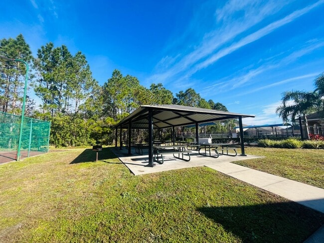Building Photo - Spacious 4-Bedroom, 2-Bathroom Home for Re...