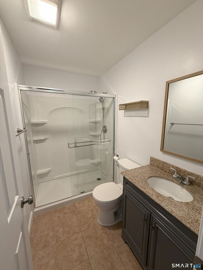 Building Photo - 2 Concorde Way