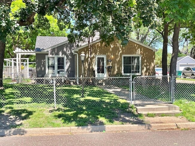 Primary Photo - 316 W 64th St