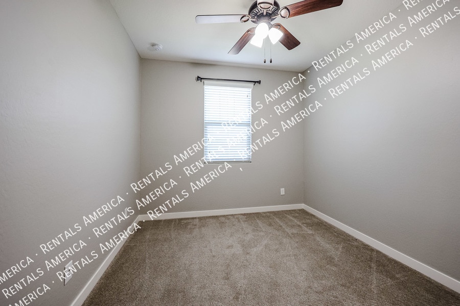 Building Photo - 18716 N Jameson Dr