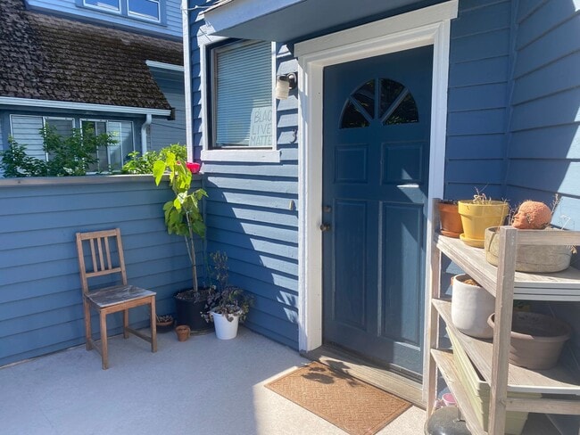 Building Photo - Ward Apartments LLC